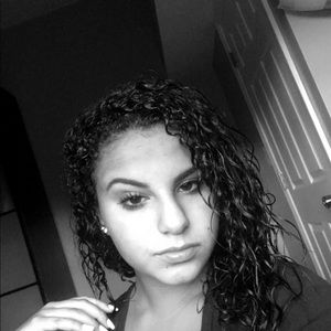 Meet your Posher, Dana